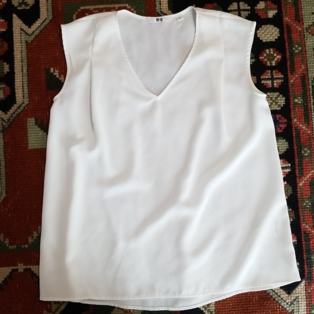 NWOT Uniqlo Shell Size XS